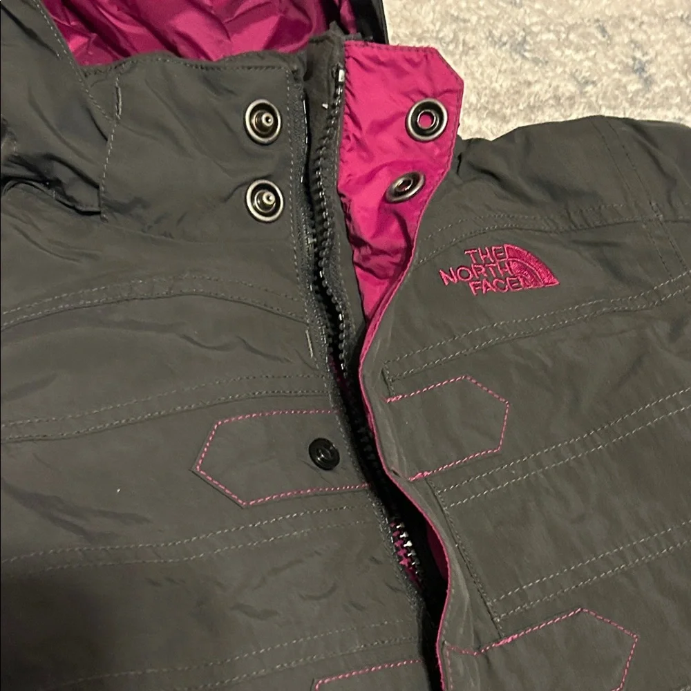 The North Face Charcoal Jacket with Magenta Lining XS 6 ☀️